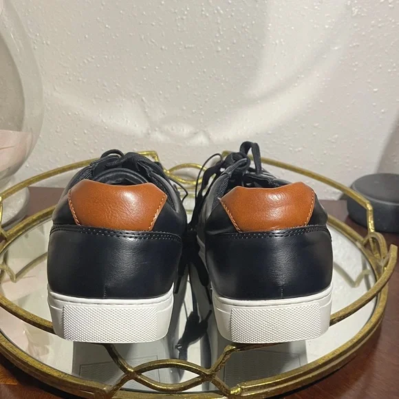 Minimal Weave Black Leather Men's Sneakers - Picture 2 of 6